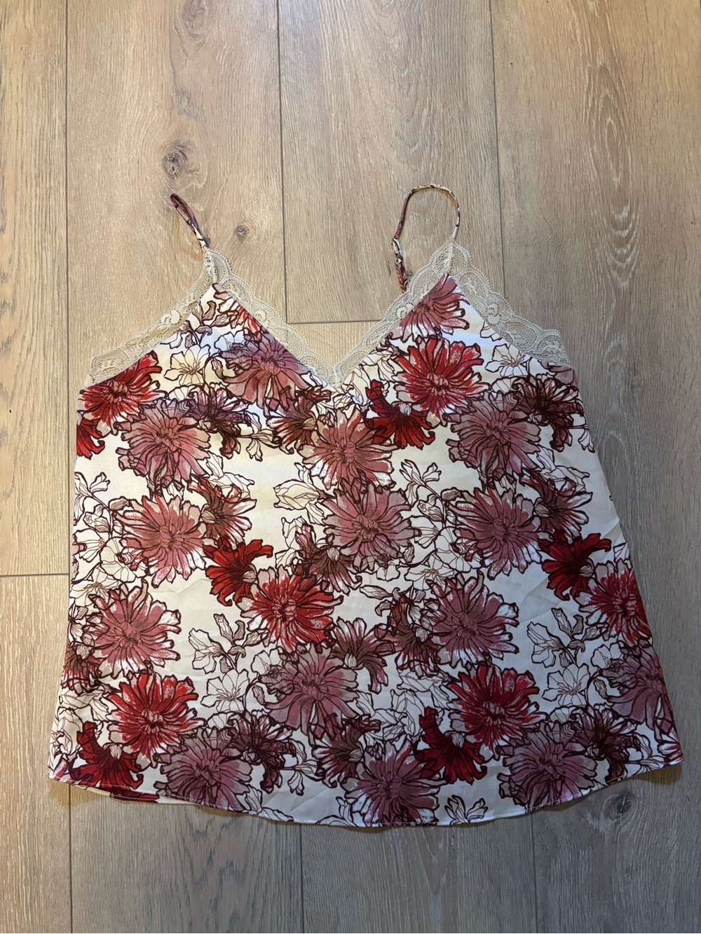 Lace-Trim Floral Cami Tank Top in Red & Pink